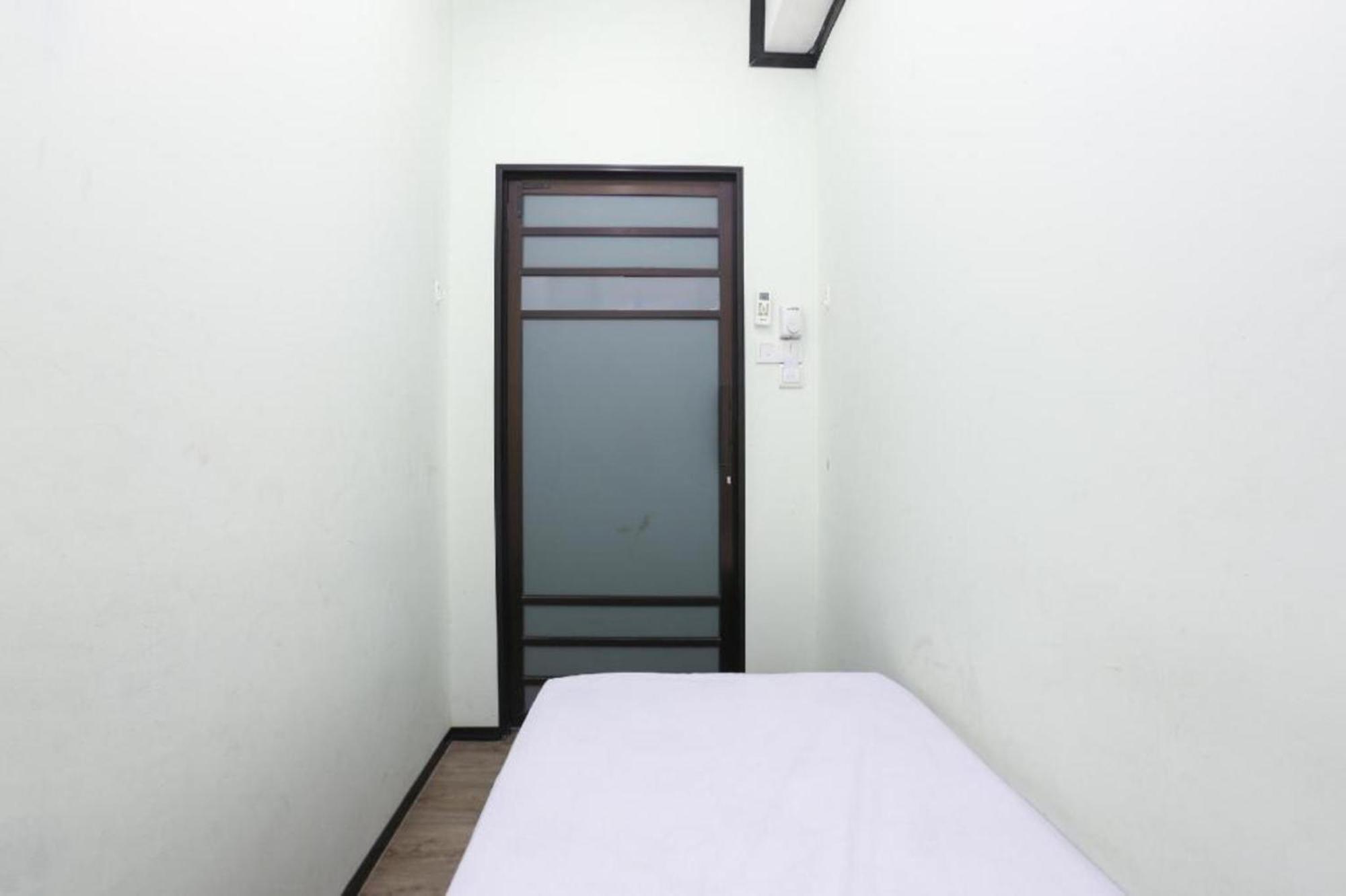 Spot On 90587 The Space Inn Kuala Terengganu Exterior foto